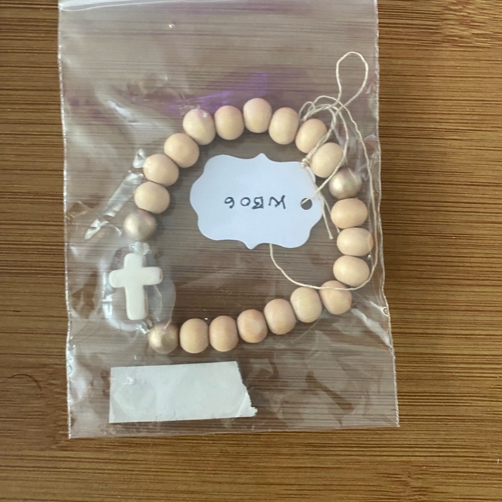 ♥️Beige Wooden Bead Kids Bracelet